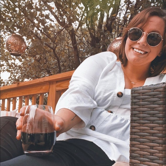 Meet your Posher - Picture 7 of 7